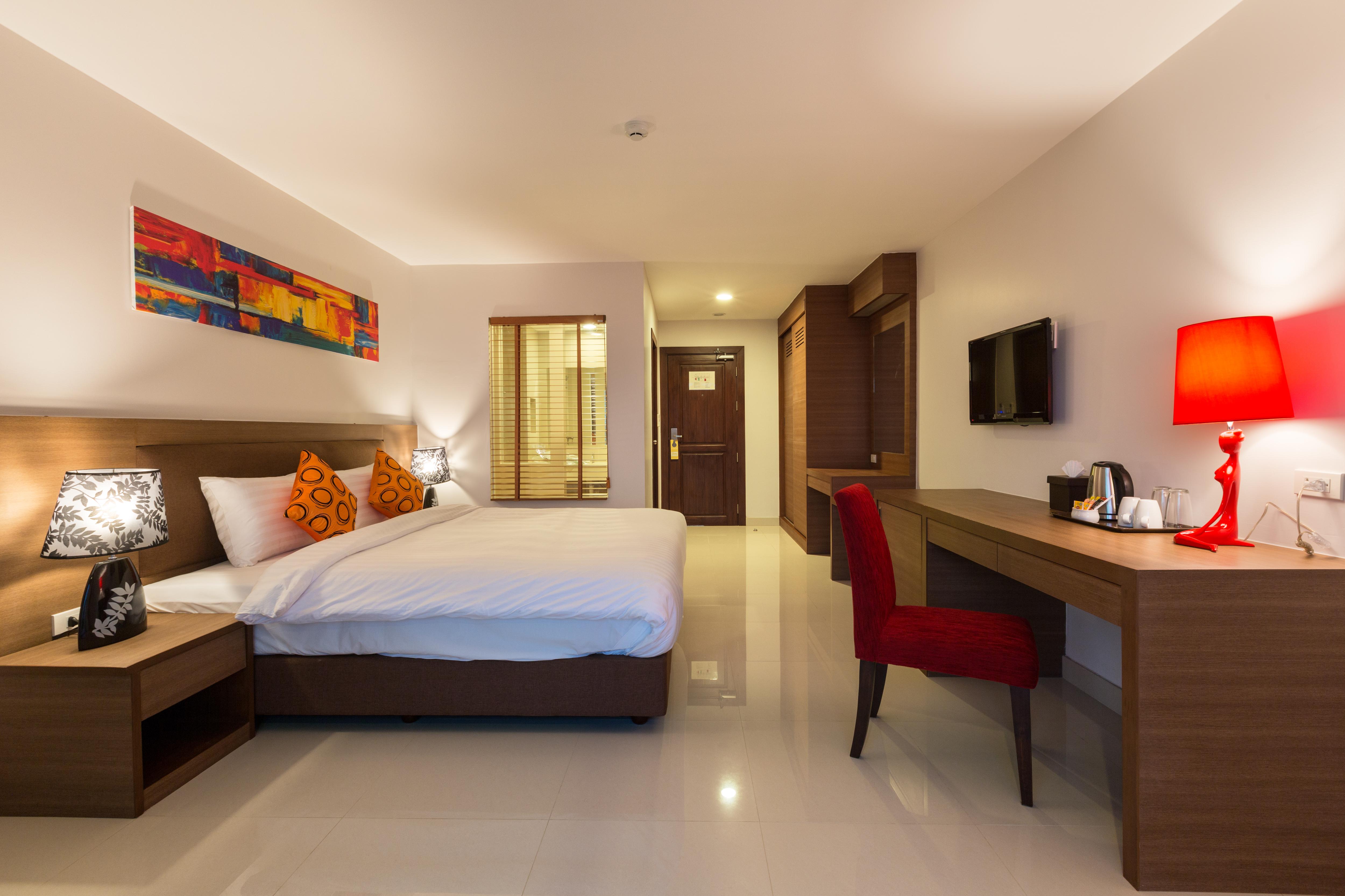 Riche Hua Hin Hotel - Sha Plus Exteriör bild