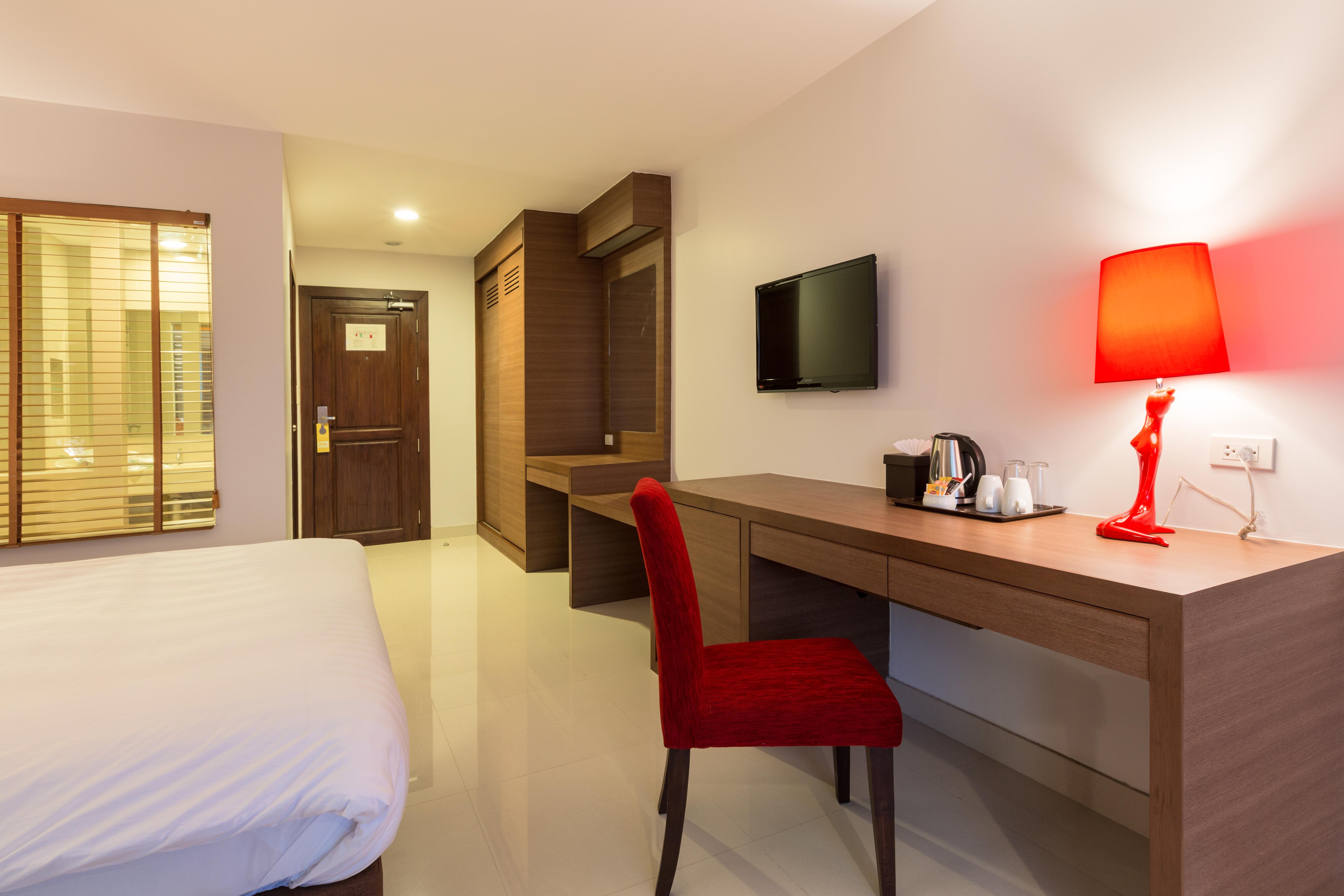 Riche Hua Hin Hotel - Sha Plus Exteriör bild