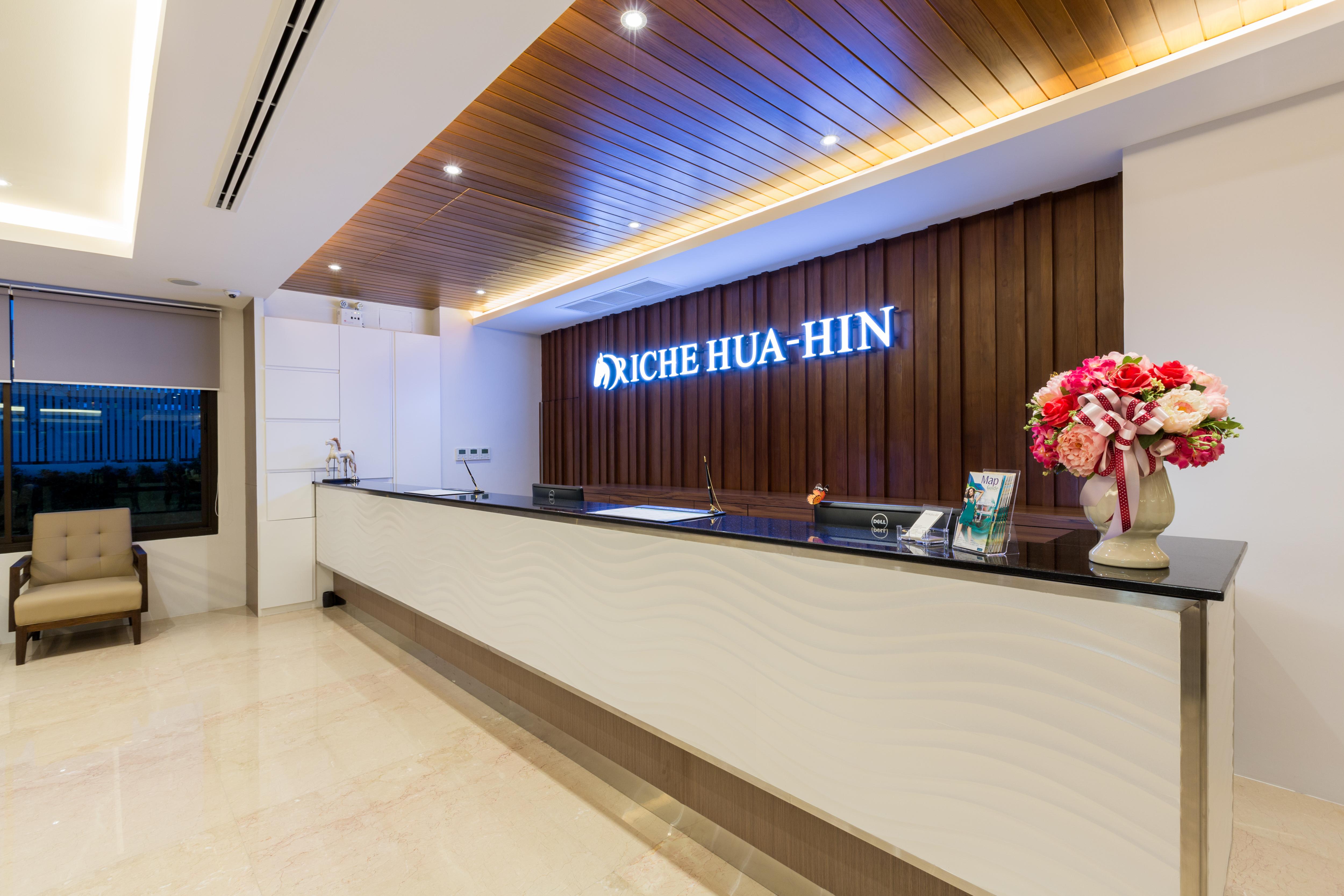 Riche Hua Hin Hotel - Sha Plus Exteriör bild