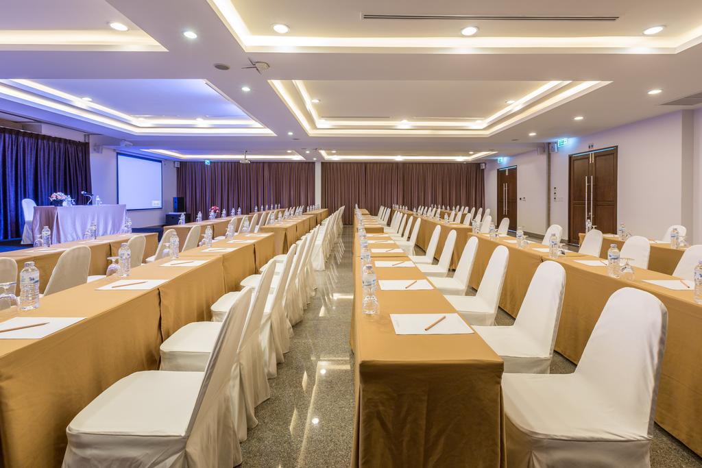 Riche Hua Hin Hotel - Sha Plus Exteriör bild