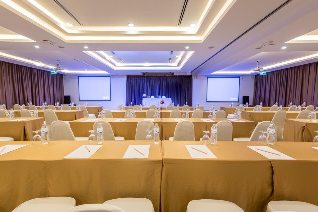 Riche Hua Hin Hotel - Sha Plus Exteriör bild