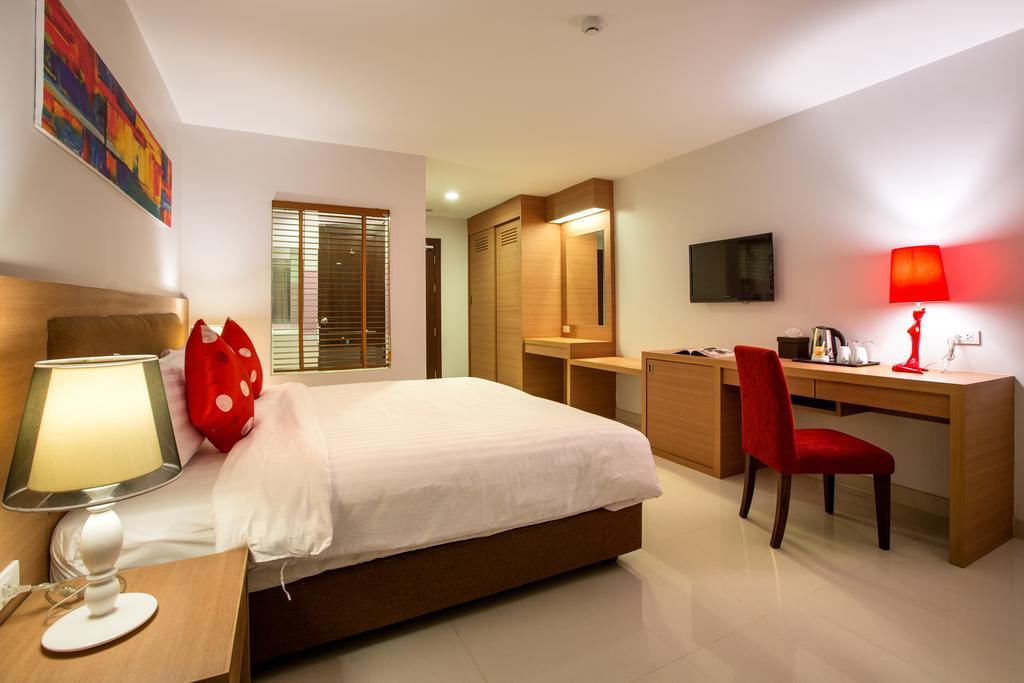 Riche Hua Hin Hotel - Sha Plus Exteriör bild